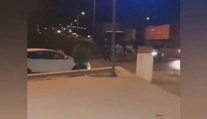 Aydın'da kamyon kasasından 22'si çocuk 94 yabancı uyruklu indi