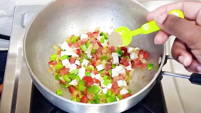 Cheesy Bread Disc | Indian Bread Appetizer Recipe | Crispy Cheesy Disc in kadai | Easy Snacks Recipe