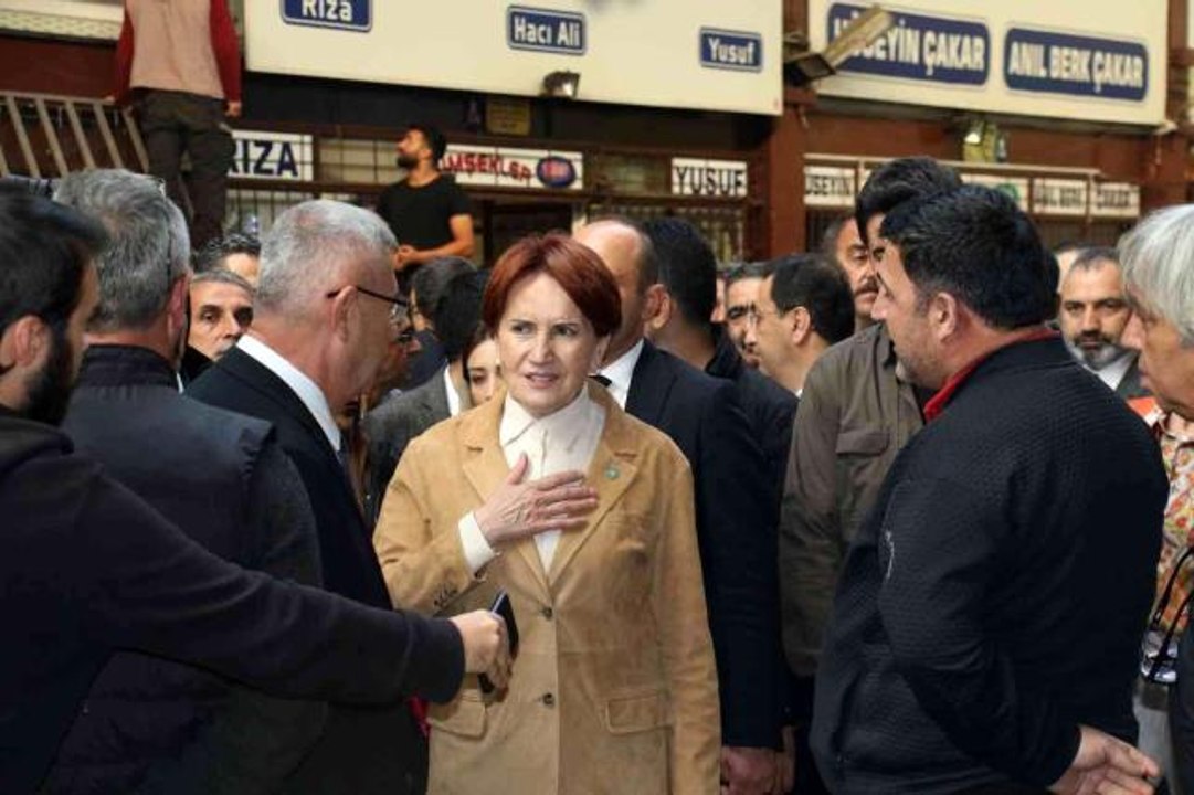 Ankara politika: İYİ Parti Genel Başkanı Akşener, Ankara'da hal esnafını ziyaret etti