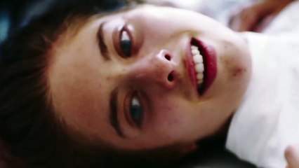Le Procès de l'herboriste Bande-annonce (EN)