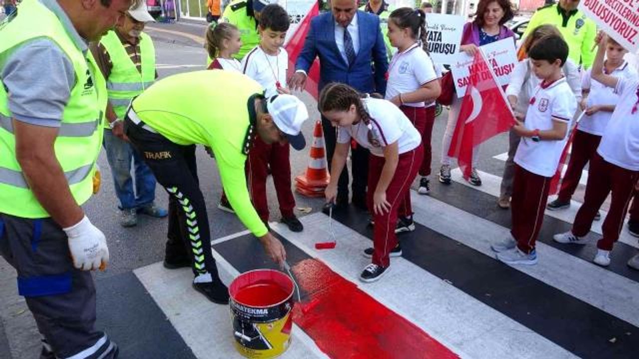 Çanakkale genel haberi | Çanakkale'de yaya önceliğine dikkat çekildi