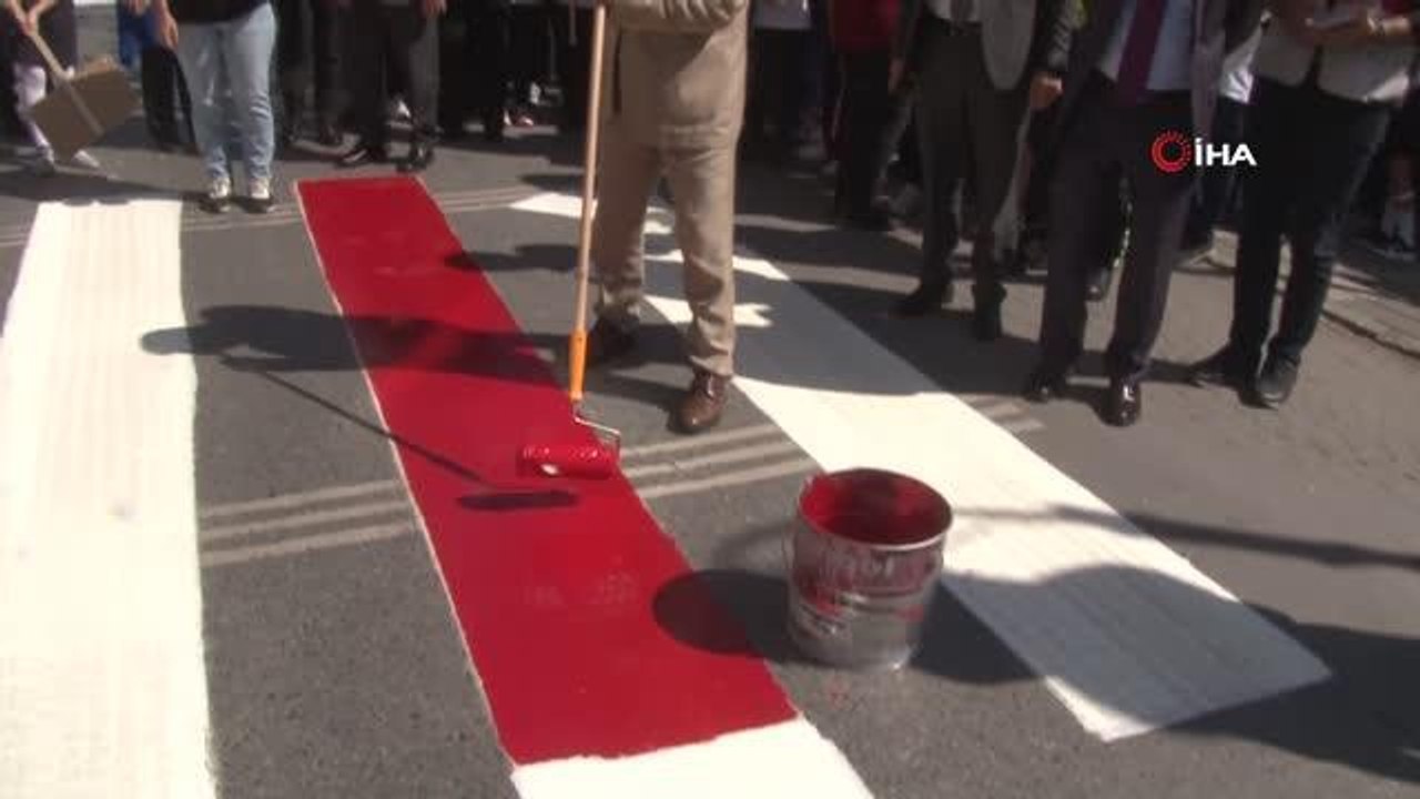 Maltepe'de 'Yayalara Öncelik Duruşu, Hayata Saygı Duruşu' uygulaması