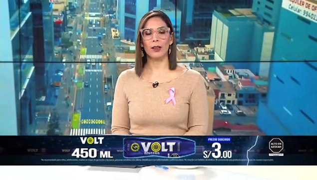 Surquillo: Camión provoca enorme forado y rompe tuberías de agua