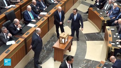 غياب التوافق السياسي في لبنان لاختيار رئيس للبلاد