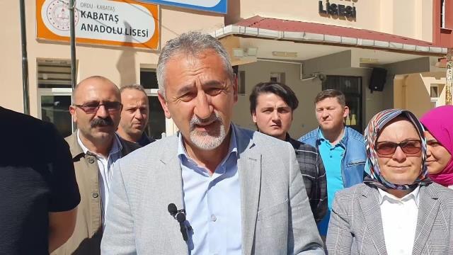 Ordu gündem: Mustafa Adıgüzel, Ordu Kabataş'ta Yaşanan Okul Sorununa Dikkat Çekti: Öğrencilerimizi Eğitimden Mahrum Bırakıyorsunuz