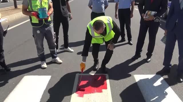 Mardin haberi... Midyat'ta Yayalara öncelik duruşu, hayata saygı duruşu etkinliği