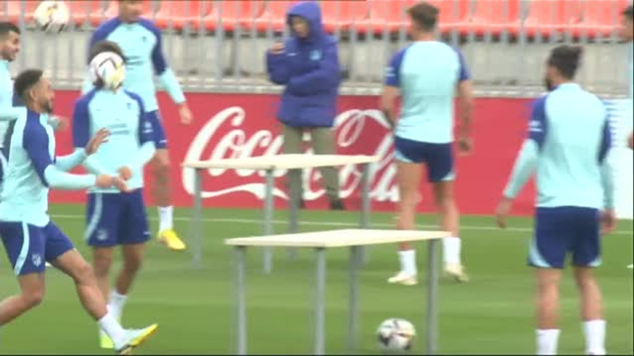 El Atlético se entrena con la mente puesta en el partido del sábado ante el Sevilla en el Pizjuán