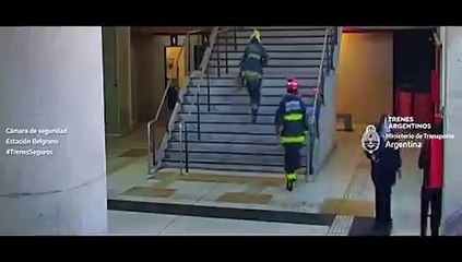 Hombre se desmayó en las vías y el tren le paso por encima