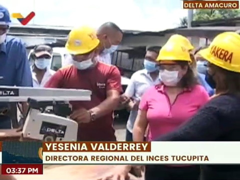 Delta Amacuro | Realizan trabajo de reparación y recuperación de pupitres en el INCES