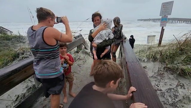 'Stay put for now:' Jacksonville mayor provides updates on Hurricane Ian