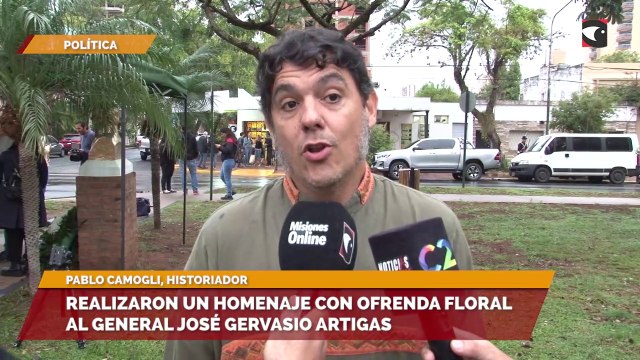 Realizaron un homenaje con ofrenda floral al general José Gervasio Artigas