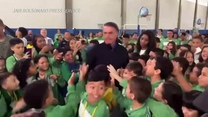 Neymar apoia reeleição de Bolsonaro em vídeo; Lula mantém liderança no Datafolha