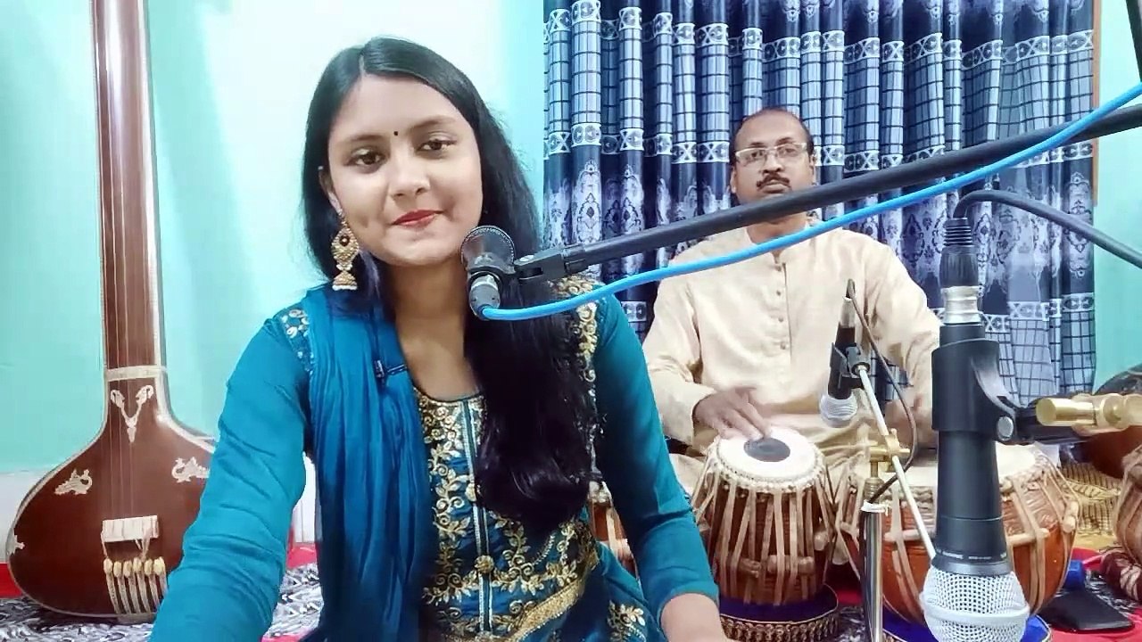 ওগো আর কিছু তো নাই বিদায় নেবার আগে তাই তোমারি নয়নে পাওয়া তোমারি সুরে গাওয়া…