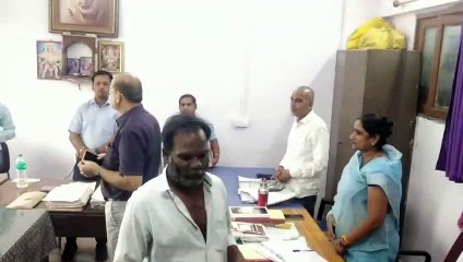 निगमायुक्त अचानक पहुंचे विभागों में तो मचा हड़कंप