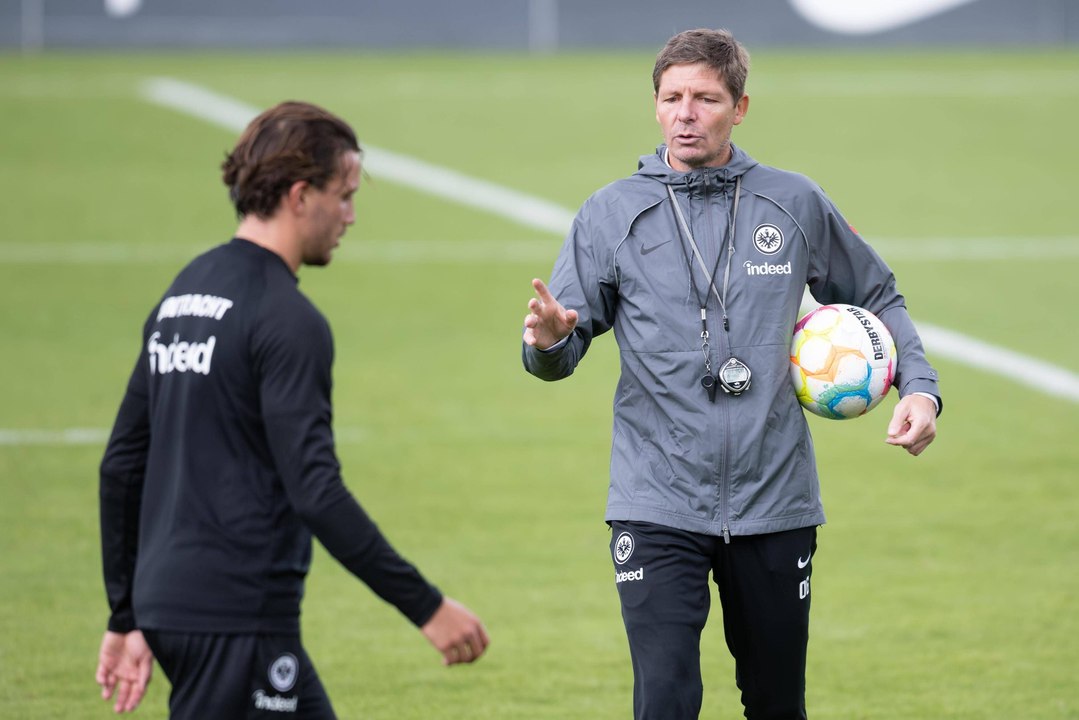 '… dann müssen wir einen Rollstuhl holen und ihn rausfahren': Glasner zu Pellegrinis Fitness