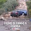 Maltempo in Italia, fiume di fango sfiora le case: a Formia frana la montagna