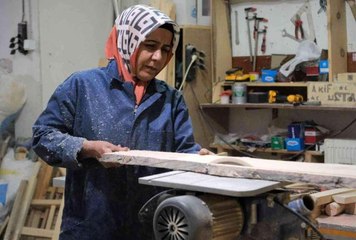 Sedir imalatı yapan kadın girişimci tek başına hem üretiyor hem onarıyor