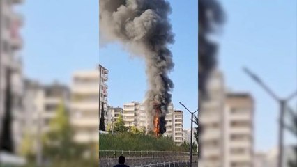 Son dakika haber... BAZ İSTASYONUNUN ALEV TOPUNA DÖNDÜĞÜ ANLAR KAMERADA