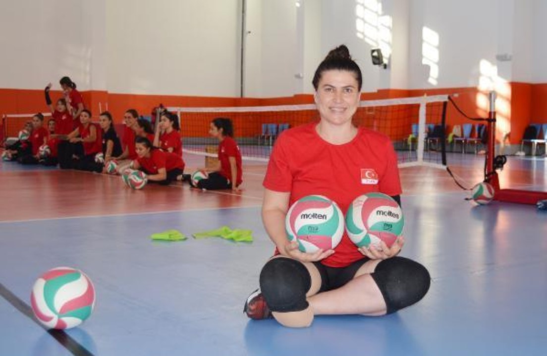 BACAĞINI KAYBETTİKTEN SONRA VOLEYBOLLA HAYATA TUTUNDU