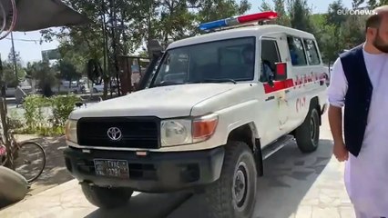 Weinende Mütter: Mindestens 19 junge Leute sterben bei Anschlag in Kabul in Afghanistan