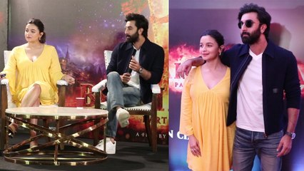 Alia Bhatt Ranbir Kapoor Brahmastra के Promotions के लिए पहुंचे School Students से Interact करने!