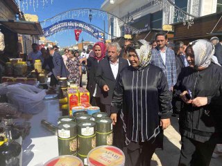 "Sancaktepe Kültür Buluşması" renkli görüntülerle başladı