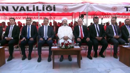 Ali Erbaş "Hocalarımızı rahat bırakmayın" diyerek duyurdu