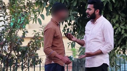 Poor Gets $100 For His Honesty (Wallet Theft Experiment)