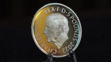 Presentate le prime monete con l'effigie di Carlo III