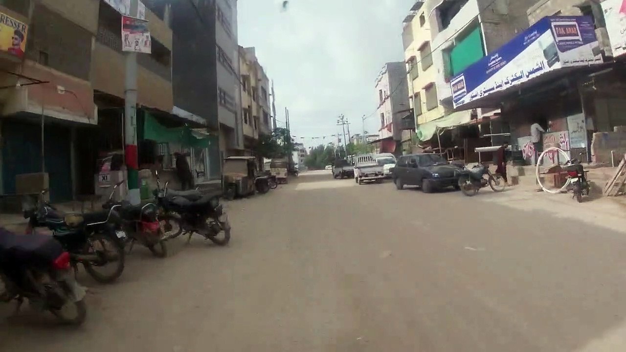 4K _ BIKE RIDE THROUGH THE STREETS OF PAKISTAN - KARACHI _ 2022 _ KORANGI TOWN TO BANDER ROAD