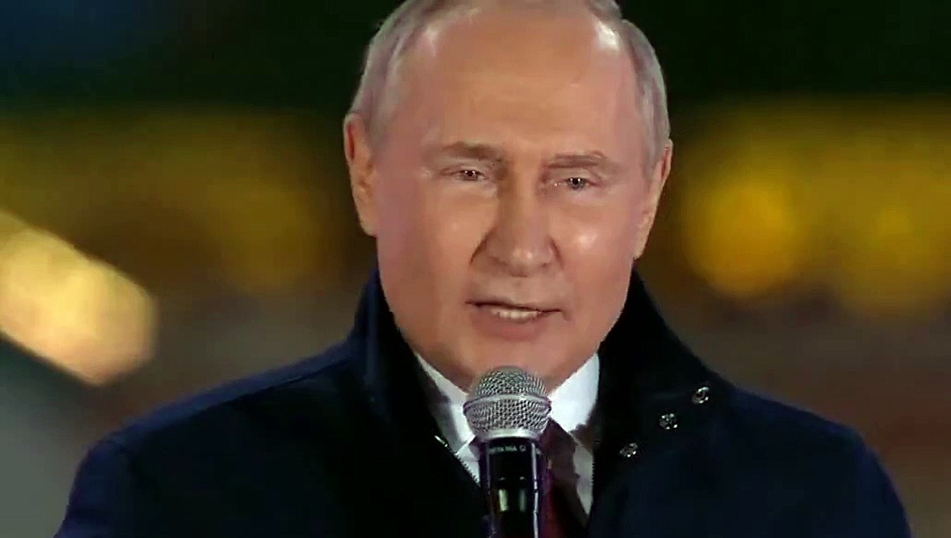 ⁣Putin, Kızıl Meydan'da kutlama yaptı: