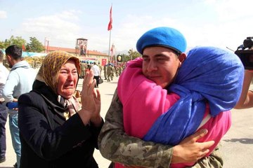 Komandoların, aileleriyle kavuşma anı duygulandırdı