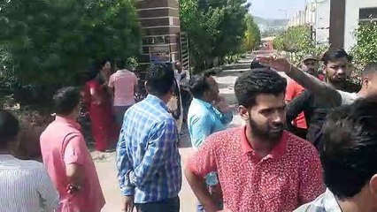 Controversy over non-collection of garbage