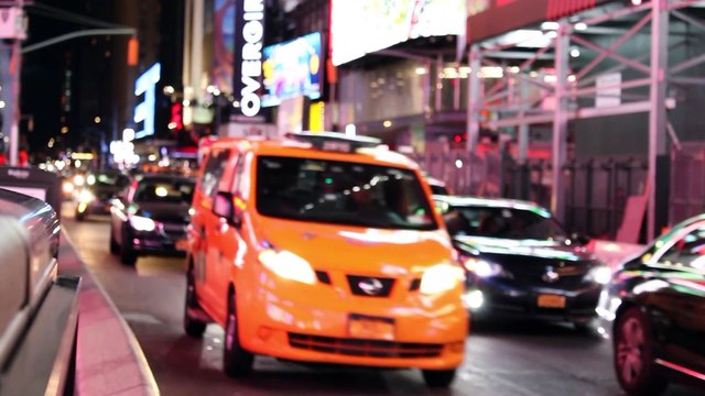 Nova York pretende vender apenas carros elétricos ou híbridos até 2035