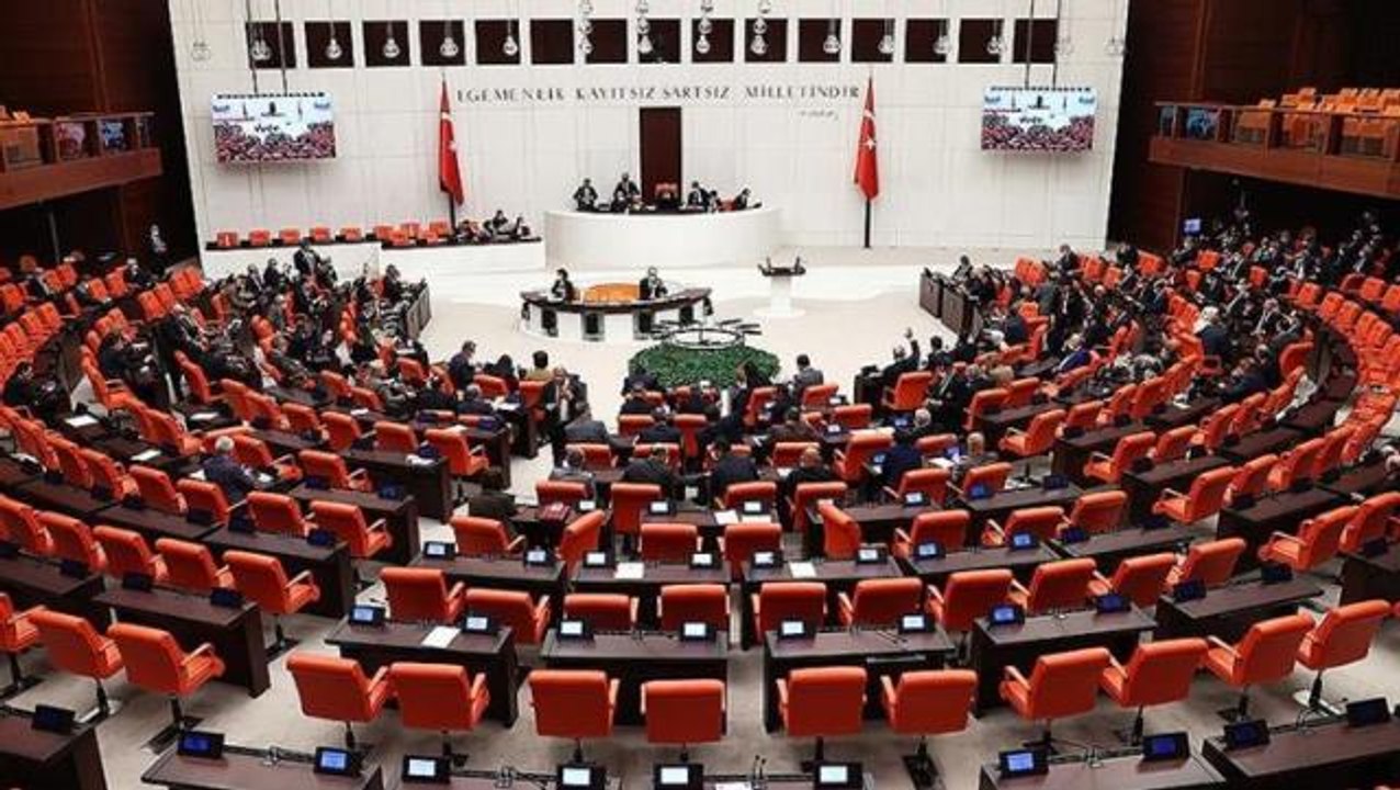 TBMM 3 aylık tatilin ardından bugün açılıyor! İlk ele alınacak konu sosyal medya düzenlemesi