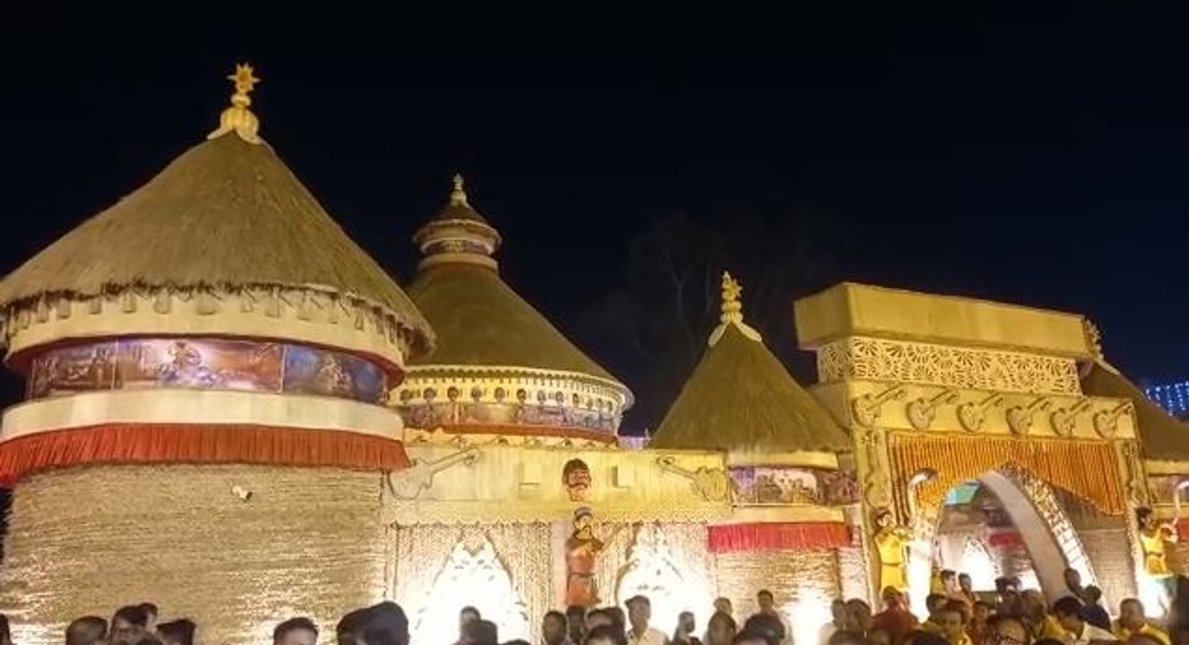 রাধানগর অ্যাথলেটিক ক্লাব পুজোপ্রাঙ্গণে এবার রাজস্থানের গ্রাম |OneIndia Bengali