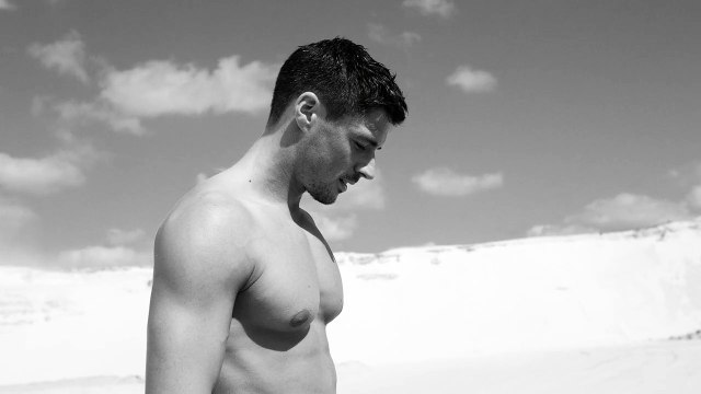 Le teaser des calendriers des Dieux du Stade de 2016 : L'année la plus sexy où les rugbymen ne cachent rien !