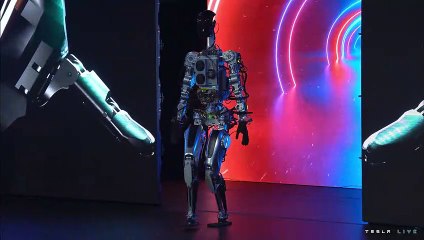 Tesla insansı robot Optimus'u tanıttı