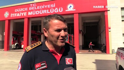 Ekipler "Ateş" ismini verdi...  İtfaiyecilerin sahiplendiği köpek personelin yanından ayrılmıyor