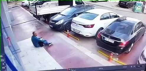 MHP İlçe Başkan Yardımcısı Erkan Hançer'e silahlı saldırı