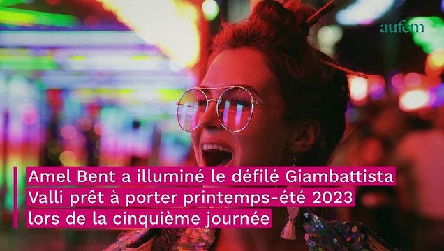 Amel Bent : elle dévoile ses formes sublimes dans une robe pull moulante