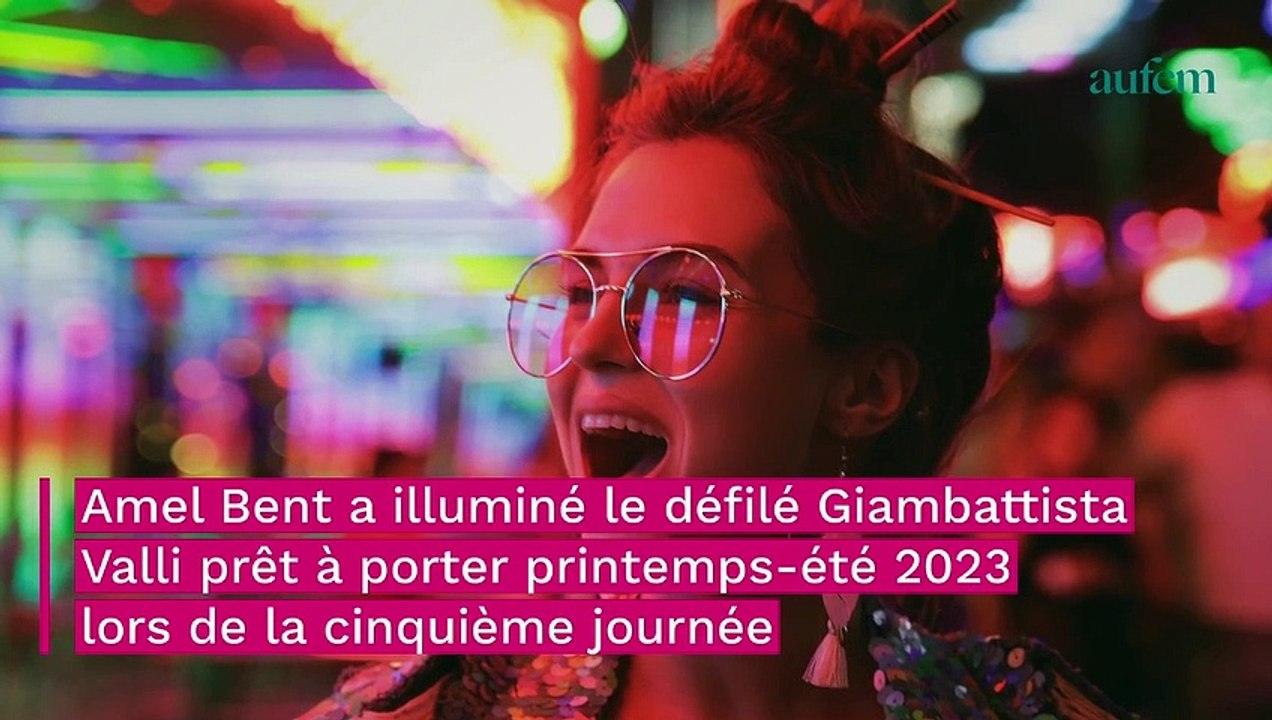 Amel Bent : elle dévoile ses formes sublimes dans une robe pull moulante