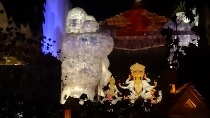 দেখে নিন বাদমতলা আষার সংঘের মণ্ডপ, যেখানে আছড়ে পড়েছে ভিড় | Oneindia Bengali