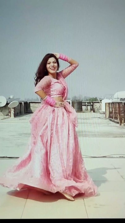 Beautiful dance/सुंदर नृत्य/رقص جميل