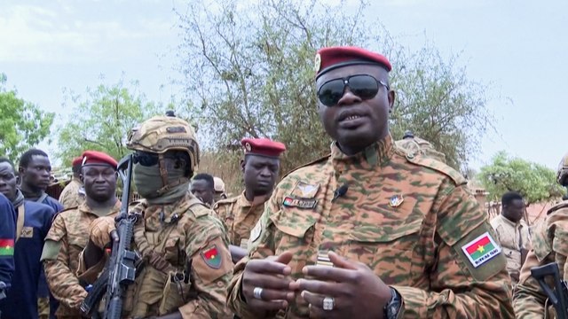 هدوء حذر.. هل يستقر الوضع السياسي بعد انقلاب بوركينا فاسو؟