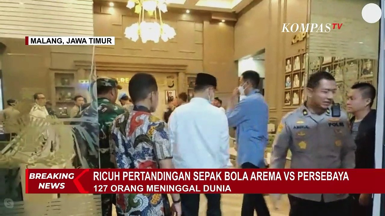 Ricuh Pertandingan Sepak Bola Arema VS Persebaya, 127 Korban Jiwa Meninggal Dunia!