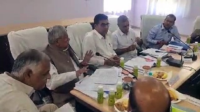 मिस्टर चेयरमैन मेरी आपसे कोई दुश्मनी नहीं है, लेकिन काम नियम से होने चाहिए