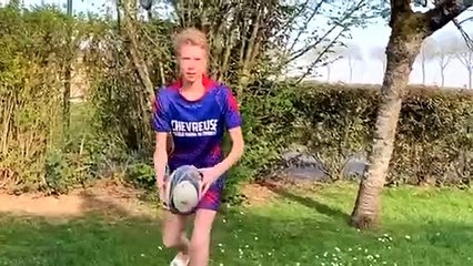 La section rugby du collège continue de s'entraîner