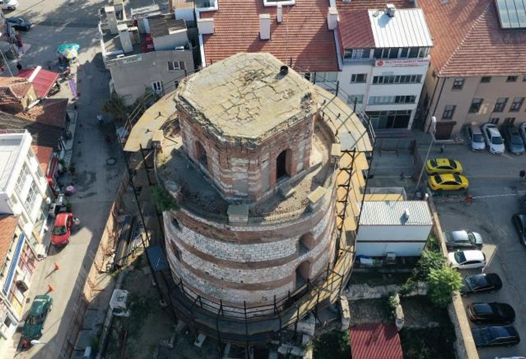 Makedon Kulesi'nin dinamitle yıkılan bölümleri restorasyonda tamamlanacak