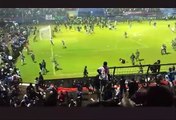 Indonesia, strage per la partita: scontri allo stadio - Video